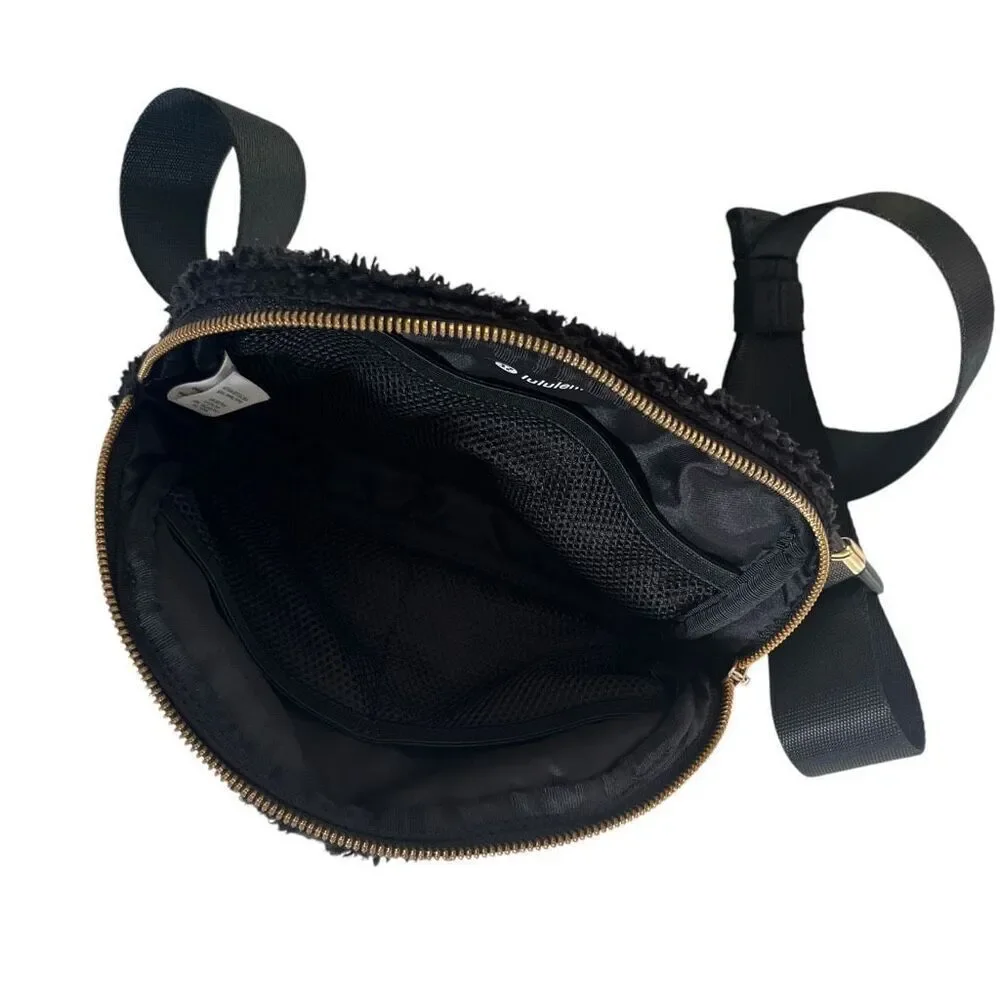 Lululemon‎ Everywhere Belt Bag 1L *Fleece